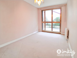 
                                                                                        Vente
                                                                                         T3 - Terrasse 32 m²- Proche Paris