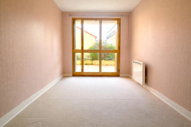 
                                                                                        Vente
                                                                                         T3 - Terrasse 39 m²- Proche Paris