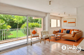 
                                                                                        Vente
                                                                                         T3 très calme lumineux garage  et parking