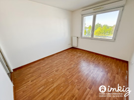 
                                                                                        Vente
                                                                                         T4 avec vue imprenable sur le lac