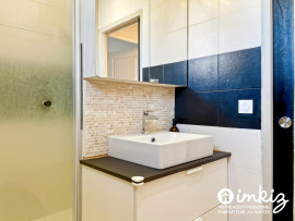 
                                                                                        Vente
                                                                                         T4 de 103 m² traversant, 3 ch, sans vis-à-vis