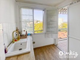 
                                                                                        Vente
                                                                                         T4 de 67m² au 9ème étage avec balcon