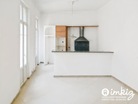 
                                                                                        Vente
                                                                                         T4 de 80 m² entièrement rénové