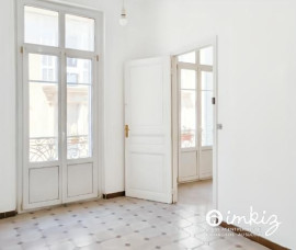 
                                                                                        Vente
                                                                                         T4 de 80 m² entièrement rénové