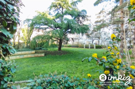 
                                                                                        Vente
                                                                                         T4 de 80m² avec balcon et garage