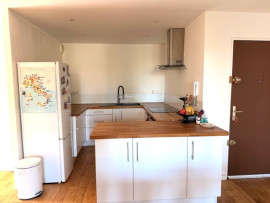 
                                                                                        Vente
                                                                                         T4 DE 81m2 CENTRE GERLAND AVEC BALCON