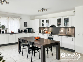 
                                                                                        Vente
                                                                                         T4 en rez-de-jardin avec jardin et terrasse