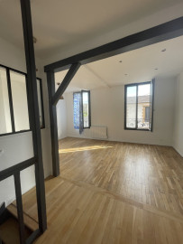
                                                                                        Location
                                                                                         T4 en triplex - terrasse privative –Montreuil