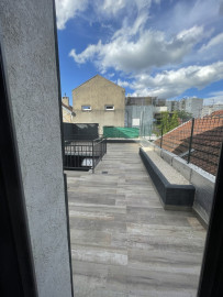 
                                                                                        Location
                                                                                         T4 en triplex - terrasse privative –Montreuil