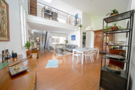 
                                                                                        Vente
                                                                                         T4 - JARDIN D'HIVER -CHARTRONS