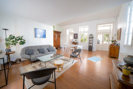 
                                                                                        Vente
                                                                                         T4 - JARDIN D'HIVER -CHARTRONS