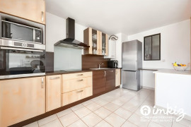 
                                                                                        Vente
                                                                                         ✨ T4 lumineux et idéalement situé – Saint-Fons