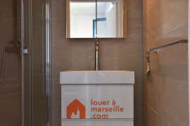 
                                                                                        Location
                                                                                         T4 meublé avec terrasse, vue mer, les plages