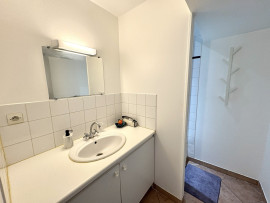 
                                                                                        Location
                                                                                         T4 meublé de 78 m²
