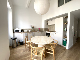 
                                                                                        Location
                                                                                         T4 meublé - Quartier Perrier