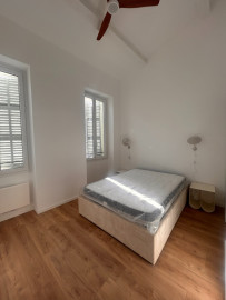 
                                                                                        Location
                                                                                         T4 meublé - Quartier Perrier