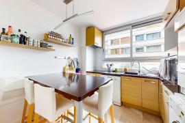 
                                                                                        Vente
                                                                                         T5 3 chambres refait à neuf à Levallois-Perret