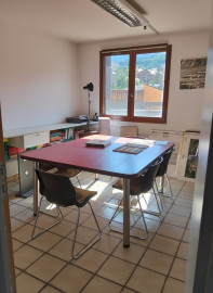 
                                                                                        Vente
                                                                                         T5 centre-ville avec terrasse 65 mètres carrés