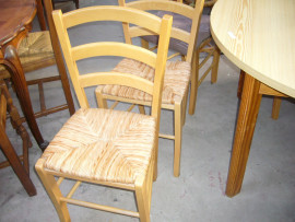 
                                                                                        Meuble
                                                                                         Table ronde et 6 chaises, promotion