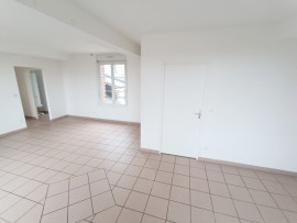 
                                                                                        Location
                                                                                         Talmas, appartement, 2 chambres, 75m2