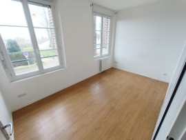 
                                                                                        Location
                                                                                         Talmas, appartement, 2 chambres, 75m2