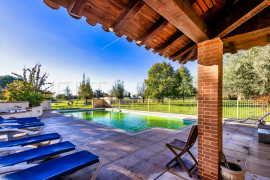 
                                                                                        Vente
                                                                                         TARN MANOIR XIXème CHAMBRES D'HOTES 2,6 HA