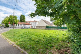 
                                                                                        Vente
                                                                                         Terrain - 370 m² - Goussainville