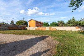 
                                                                                        Vente
                                                                                         Terrain - 600 m² - Trévoux (01)