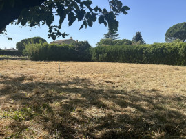 
                                                                                        Vente
                                                                                         TERRAIN CONSTRUCTIBLE DE 689 M² à MALLEMORT