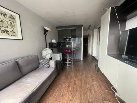 
                                                                                        Vente
                                                                                         Terrasse des Reflets, Courbevoie – Studio lumineux
