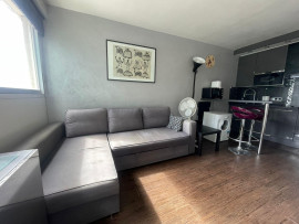 
                                                                                        Vente
                                                                                         Terrasse des Reflets, Courbevoie – Studio lumineux
