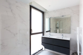 
                                                                                        Location
                                                                                         Terrasse Lacydon