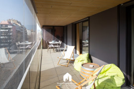 
                                                                                        Location
                                                                                         Terrasse Lacydon