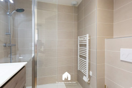 
                                                                                        Location
                                                                                         Terrasse Lacydon