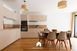 
                                                                                        Location
                                                                                         Terrasse Lacydon