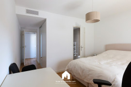 
                                                                                        Location
                                                                                         Terrasse Lacydon