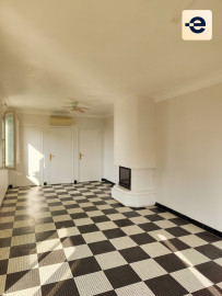 
                                                                                        Location
                                                                                         Test maison