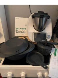 Electroménager
                                                                                Thermomix tm6 avec accessoires