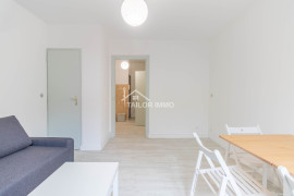 
                                                                                        Location
                                                                                         titre image avec 2 images