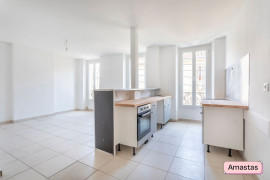 Location
Toulon 83100 - Charmant T3 lumineux et au calme HONORAIRES DE LOCATION OFFERTS