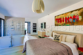 Vente
TOULOUSE MAISON ARCHITECTE 200 M² 1,2 HA