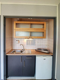 
                                                                                        Location
                                                                                         Tours grand studio lumineux refait à neuf