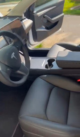 
                                                                                        Voiture
                                                                                         Tout fait Tesla model 3 SR+