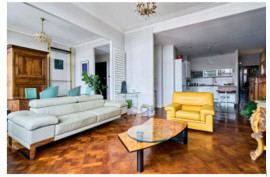 
                                                                                        Location
                                                                                         Tout Lille à 2 pas, vue dégagée