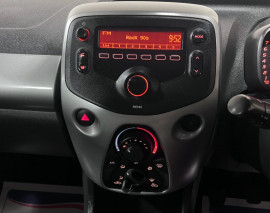 Voiture
                                                                                Toyota Aygo 1.0 VVT-i x-play Hatchback 3dr Petrol Manual Euro 6 (68 ps)