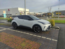 
                                                                                        Voiture
                                                                                         Toyota C-HR 184h