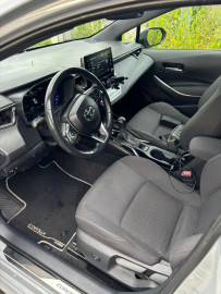 
                                                                                        Voiture
                                                                                         Toyota Corolla