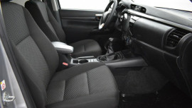 
                                                                                        Utilitaire
                                                                                         Toyota Hilux 2.4 D 150 Ch Double Cab 4x4