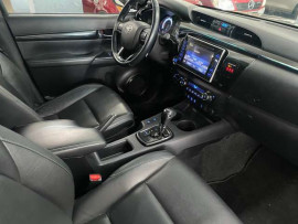 
                                                                                        Voiture
                                                                                         Toyota Hilux 2.4 D-4D