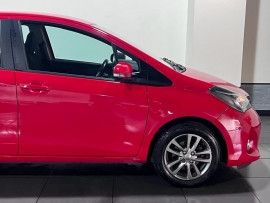 Voiture
                                                                                Toyota Yaris 1.33 Dual VVT-i Icon Hatchback 5dr Petrol Manual Euro 5 Euro 5 (99 ps)